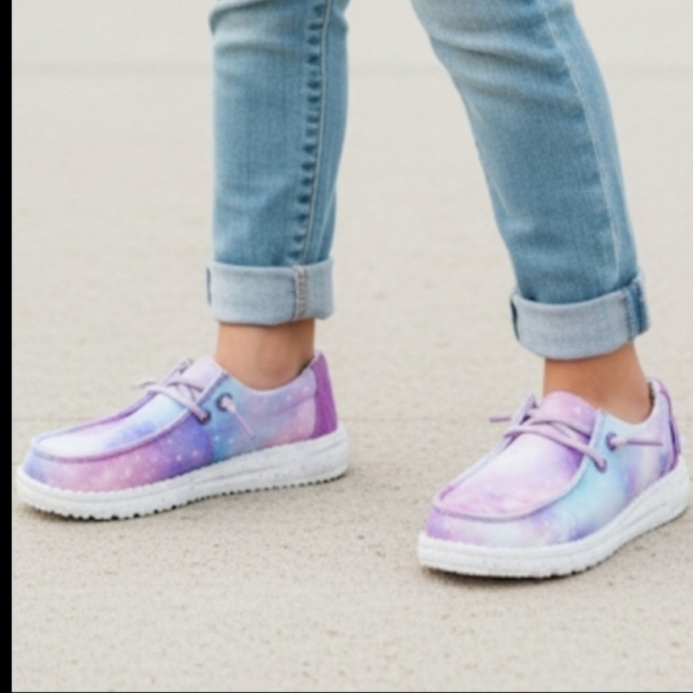 Hey Dude | Wendy Youth Shimmery Dreamer Unicorn | Youth Big Girl Sizes : Various